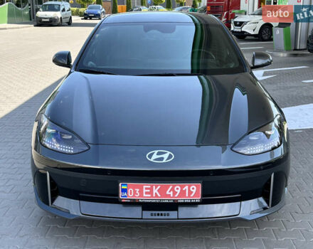 Серый Хендай IONIQ 6, объемом двигателя 0 л и пробегом 9 тыс. км за 31700 $, фото 2 на Automoto.ua