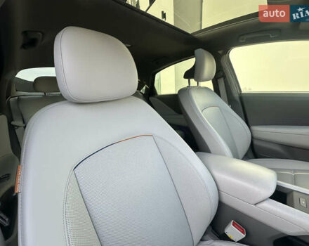 Серый Хендай IONIQ 6, объемом двигателя 0 л и пробегом 41 тыс. км за 28450 $, фото 103 на Automoto.ua