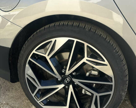 Серый Хендай IONIQ 6, объемом двигателя 0 л и пробегом 9 тыс. км за 30000 $, фото 15 на Automoto.ua