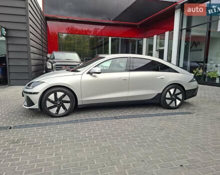 Серый Хендай IONIQ 6, объемом двигателя 0 л и пробегом 17 тыс. км за 35900 $, фото 6 на Automoto.ua