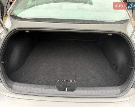 Сірий Хендай IONIQ 6, об'ємом двигуна 0 л та пробігом 18 тис. км за 13500 $, фото 16 на Automoto.ua