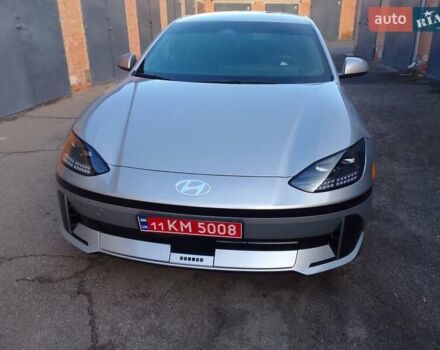 Серый Хендай IONIQ 6, объемом двигателя 0 л и пробегом 36 тыс. км за 25500 $, фото 4 на Automoto.ua