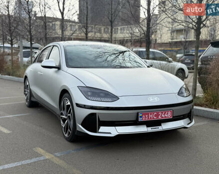 Серый Хендай IONIQ 6, объемом двигателя 0 л и пробегом 10 тыс. км за 28900 $, фото 7 на Automoto.ua