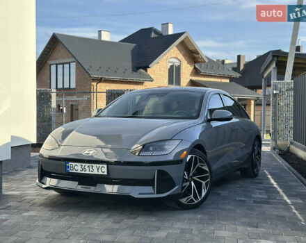 Серый Хендай IONIQ 6, объемом двигателя 0 л и пробегом 41 тыс. км за 28450 $, фото 15 на Automoto.ua