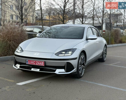 Серый Хендай IONIQ 6, объемом двигателя 0 л и пробегом 10 тыс. км за 28900 $, фото 6 на Automoto.ua