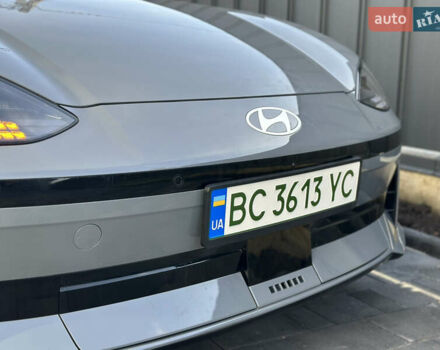 Серый Хендай IONIQ 6, объемом двигателя 0 л и пробегом 41 тыс. км за 28450 $, фото 8 на Automoto.ua