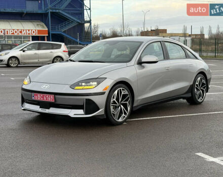 Серый Хендай IONIQ 6, объемом двигателя 0 л и пробегом 41 тыс. км за 25500 $, фото 13 на Automoto.ua