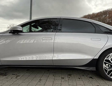 Сірий Хендай IONIQ 6, об'ємом двигуна 0 л та пробігом 12 тис. км за 27700 $, фото 18 на Automoto.ua