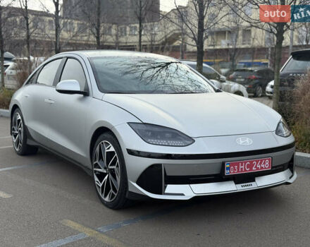 Серый Хендай IONIQ 6, объемом двигателя 0 л и пробегом 10 тыс. км за 28900 $, фото 8 на Automoto.ua