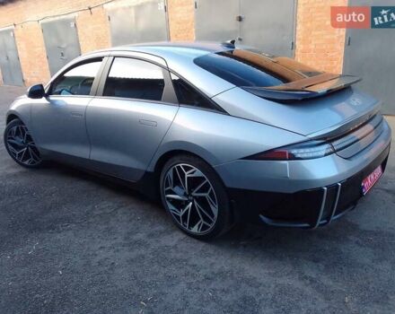 Серый Хендай IONIQ 6, объемом двигателя 0 л и пробегом 36 тыс. км за 25500 $, фото 1 на Automoto.ua