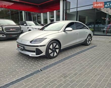 Серый Хендай IONIQ 6, объемом двигателя 0 л и пробегом 17 тыс. км за 35900 $, фото 7 на Automoto.ua