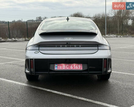 Серый Хендай IONIQ 6, объемом двигателя 0 л и пробегом 41 тыс. км за 25500 $, фото 5 на Automoto.ua
