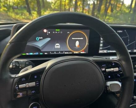 Серый Хендай IONIQ 6, объемом двигателя 0 л и пробегом 18 тыс. км за 29500 $, фото 5 на Automoto.ua