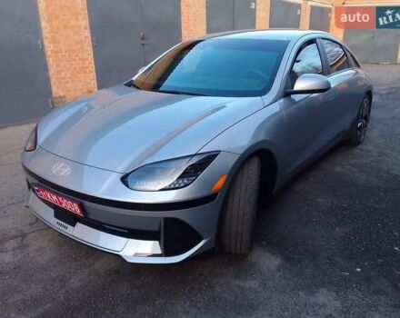 Серый Хендай IONIQ 6, объемом двигателя 0 л и пробегом 36 тыс. км за 25500 $, фото 6 на Automoto.ua