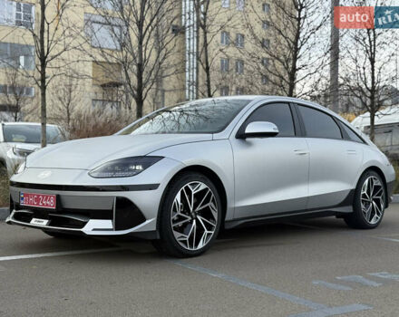 Серый Хендай IONIQ 6, объемом двигателя 0 л и пробегом 10 тыс. км за 28900 $, фото 4 на Automoto.ua