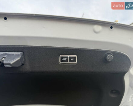 Серый Хендай IONIQ 6, объемом двигателя 0 л и пробегом 10 тыс. км за 28900 $, фото 40 на Automoto.ua