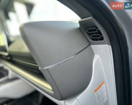 Серый Хендай IONIQ 6, объемом двигателя 0 л и пробегом 41 тыс. км за 28450 $, фото 84 на Automoto.ua