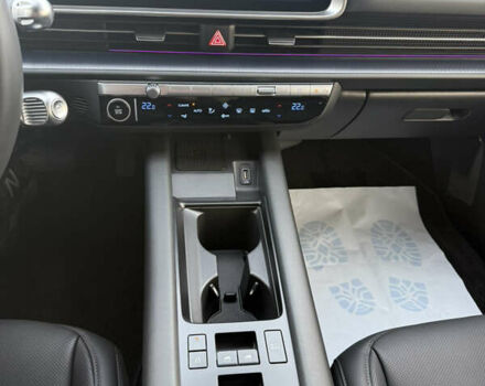 Серый Хендай IONIQ 6, объемом двигателя 0 л и пробегом 10 тыс. км за 28900 $, фото 45 на Automoto.ua