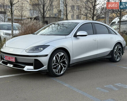 Серый Хендай IONIQ 6, объемом двигателя 0 л и пробегом 10 тыс. км за 28900 $, фото 2 на Automoto.ua