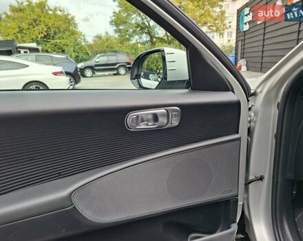 Серый Хендай IONIQ 6, объемом двигателя 0 л и пробегом 17 тыс. км за 35900 $, фото 9 на Automoto.ua