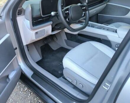 Серый Хендай IONIQ 6, объемом двигателя 0 л и пробегом 19 тыс. км за 26650 $, фото 26 на Automoto.ua