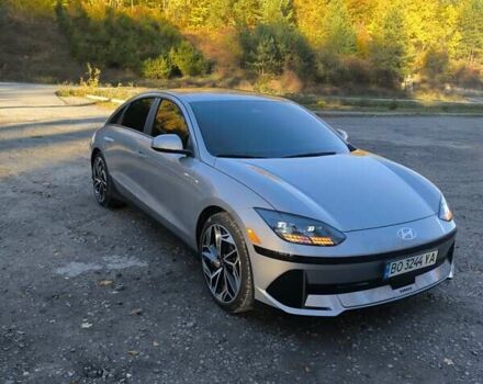 Серый Хендай IONIQ 6, объемом двигателя 0 л и пробегом 19 тыс. км за 26650 $, фото 1 на Automoto.ua