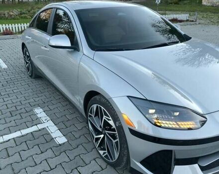 Серый Хендай IONIQ 6, объемом двигателя 0 л и пробегом 19 тыс. км за 26650 $, фото 9 на Automoto.ua