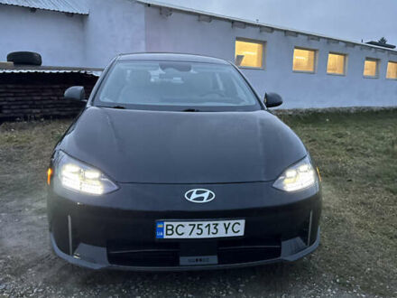Зеленый Хендай IONIQ 6, объемом двигателя 0 л и пробегом 18 тыс. км за 25200 $, фото 1 на Automoto.ua
