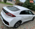 Белый Хендай Ioniq Electric, объемом двигателя 0 л и пробегом 60 тыс. км за 18000 $, фото 24 на Automoto.ua