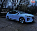 Білий Хендай Ioniq Electric, об'ємом двигуна 0 л та пробігом 116 тис. км за 13999 $, фото 9 на Automoto.ua
