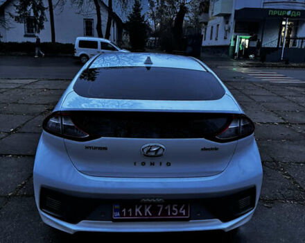 Білий Хендай Ioniq Electric, об'ємом двигуна 0 л та пробігом 116 тис. км за 13999 $, фото 11 на Automoto.ua