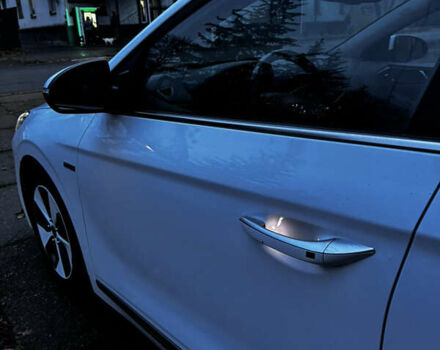 Білий Хендай Ioniq Electric, об'ємом двигуна 0 л та пробігом 116 тис. км за 13999 $, фото 10 на Automoto.ua