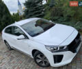 Белый Хендай Ioniq Electric, объемом двигателя 0 л и пробегом 60 тыс. км за 18000 $, фото 34 на Automoto.ua