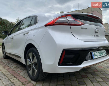 Белый Хендай Ioniq Electric, объемом двигателя 0 л и пробегом 60 тыс. км за 18000 $, фото 29 на Automoto.ua