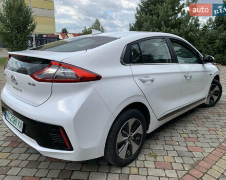 Белый Хендай Ioniq Electric, объемом двигателя 0 л и пробегом 60 тыс. км за 18000 $, фото 25 на Automoto.ua