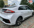 Белый Хендай Ioniq Electric, объемом двигателя 0 л и пробегом 60 тыс. км за 18000 $, фото 25 на Automoto.ua