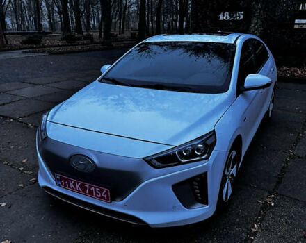 Білий Хендай Ioniq Electric, об'ємом двигуна 0 л та пробігом 116 тис. км за 13999 $, фото 7 на Automoto.ua