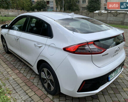 Белый Хендай Ioniq Electric, объемом двигателя 0 л и пробегом 60 тыс. км за 18000 $, фото 28 на Automoto.ua