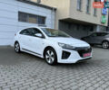 Белый Хендай Ioniq Electric, объемом двигателя 0 л и пробегом 108 тыс. км за 11900 $, фото 2 на Automoto.ua