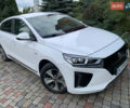 Белый Хендай Ioniq Electric, объемом двигателя 0 л и пробегом 60 тыс. км за 18000 $, фото 4 на Automoto.ua
