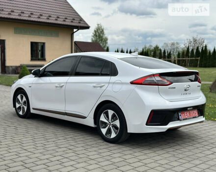 Білий Хендай Ioniq Electric, об'ємом двигуна 0 л та пробігом 120 тис. км за 13850 $, фото 1 на Automoto.ua