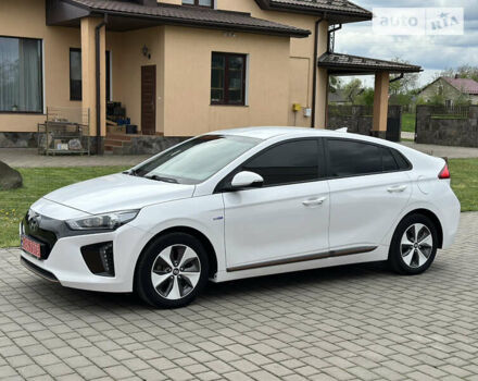 Білий Хендай Ioniq Electric, об'ємом двигуна 0 л та пробігом 120 тис. км за 13850 $, фото 36 на Automoto.ua