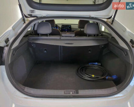 Хендай Ioniq Electric 2020 в Кропивницком (Кировограде) на Automoto.ua Белый Хендай Ioniq Electric, объемом двигателя 0 л и пробегом 48 тыс. км за 16600 $, фото 10 на Automoto.ua