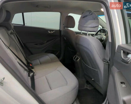 Хендай Ioniq Electric 2020 в Кропивницком (Кировограде) на Automoto.ua Белый Хендай Ioniq Electric, объемом двигателя 0 л и пробегом 48 тыс. км за 16600 $, фото 17 на Automoto.ua