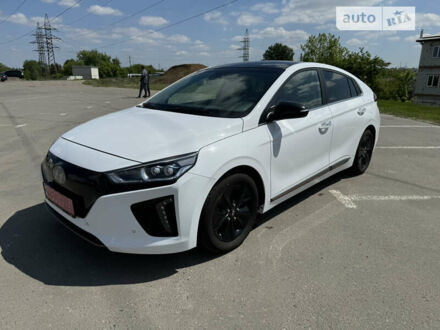 Білий Хендай Ioniq Electric, об'ємом двигуна 0 л та пробігом 123 тис. км за 15900 $, фото 1 на Automoto.ua