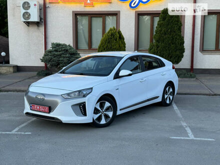 Белый Хендай Ioniq Electric, объемом двигателя 0 л и пробегом 51 тыс. км за 13950 $, фото 1 на Automoto.ua