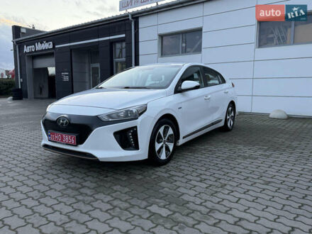 Хендай Ioniq Electric 2018 в Радехове на Automoto.ua Белый Хендай Ioniq Electric, объемом двигателя 0 л и пробегом 108 тыс. км за 11900 $, фото 1 на Automoto.ua