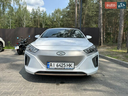 Белый Хендай Ioniq Electric, объемом двигателя 0 л и пробегом 94 тыс. км за 13199 $, фото 1 на Automoto.ua
