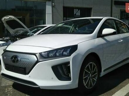 Хендай Ioniq Electric 2021 в Днепре (Днепропетровске) на Automoto.ua Белый Хендай Ioniq Electric, объемом двигателя 0 л и пробегом 9 тыс. км за 26868 $, фото 1 на Automoto.ua