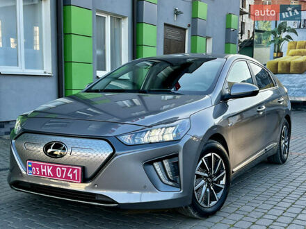 Бежевый Хендай Ioniq Electric, объемом двигателя 0 л и пробегом 103 тыс. км за 15750 $, фото 1 на Automoto.ua